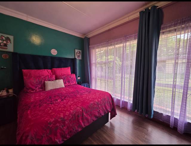 4 BEDROOM HOUSE FOR SALE IN BUYSCELIA
